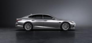 Lexus LS500h AWD 2020 года  (WW)